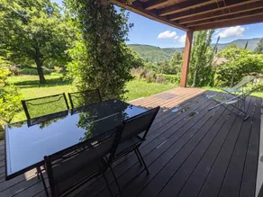 Pleine campagne, rez de jardin sur grand terrain, avec terrasse et vue dominante - Image 3