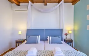 Stone Built Private villa Emerald with pool, 30m to Beach & BBQ! - Image 4