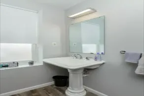 Top of Geyer apartment - Image 2