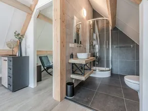 Thatched bungalow with private terrace - Image 4