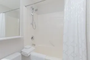 Victoria, ~BC~ - Fully Furnished-Self Contained Garden Suite - Image 4