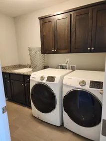 South Salem - Close to I-5 and Costco, easy Shop and Eat - Image 2