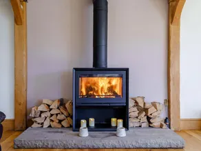 2 bedroom accommodation in Blacko - Image 3