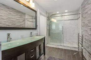Lovely Home On the Water within Walking Distance Of Town - Image 3