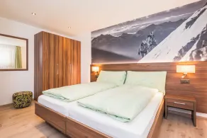 Moderen lägenhet, mitt i backen, Husdjur välkomna, - Image 4