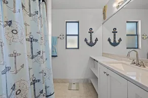 Updated cozy open concept - Image 2
