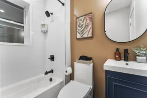 Pumpkin Premise by Airport, 5 beds, Sleeps 8, Book 7 days, Get 20 Percent OFF - Image 4