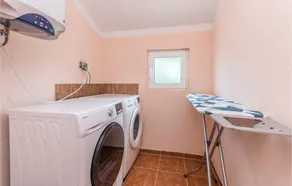 Pet Friendly Apartment In Polaca - Image 3
