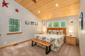Compass Cabin by NW Comfy Cabins - Image 3