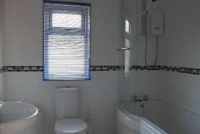 3 bedroom, 2 bathroom  Seaside Lodge, Hot Tub, Views. Whitsand Beach, Pool, Wifi - Image 3