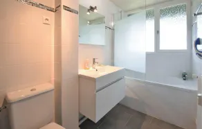 Beautiful Apartment In Tourgéville With Wifi - Image 5