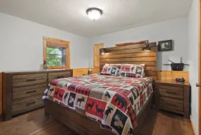 Blue Ridge Spectacular Mountain View Cabin-Fire Pit •Game-room•Wrap Around Porch - Image 4