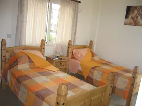 Luxurious Beach Villa with Sea Views and Stunning Location - Image 2