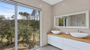 VISTAS AL CUTTAGEE: 22 Cuttagee Beach Rd- Lujo, vista al mar, frente a la playa - Image 5