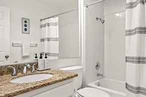 GOODE.HOMES | Luxury 3-bedroom home w/ lush garden - Image 5