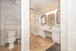 New Inside, Large family home! Furnished w/utils, stay 1-6 months. - Image 4