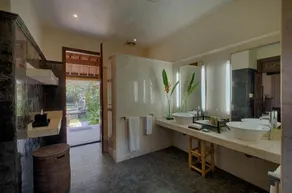 Saba 5BR stunning Private  Beach Front + Hot Tub+Breaskfast AT - Image 2