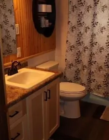 Lakefront Cabin on a Private Lake - only a 0.5 mile from the snowmobile trials! - Image 4