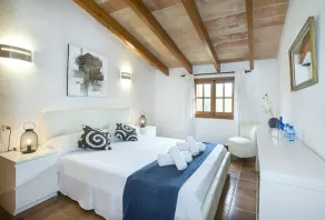 Owl Booking Villa Xino - 10 Min Walk to the Old Town - Image 4