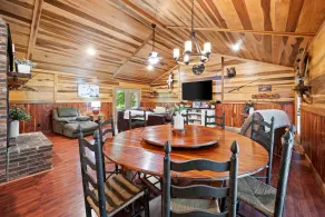 Kentucky Lake Retreat - Image 2