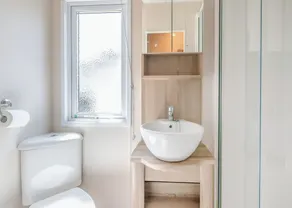 2 bedroom accommodation in Axminster - Image 2