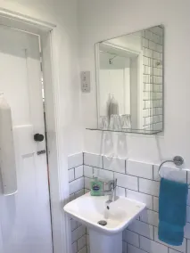 Karakterfulde, kæledyr venlige sommerhus, 4 sovepladser, fantastisk udsigt, landsby placering. - Image 4