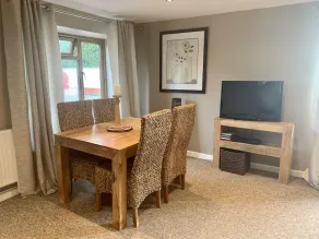 The Stables, Lovely Country Apartment in a Converted Barn - Image 5