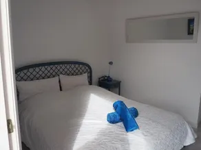 Vacation Home \"Hibiscus\" with Sea View, Pool & Wi-Fi - Image 3
