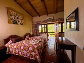 Wide Luxury Home with Pool & Jacuzzi access & Amazing Volcano and Lake views - Image 3