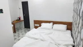 Vijay Cozy Corner Hostel - Image 5