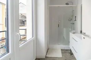 Grande Maison design, centre ville, terrasse - Image 3