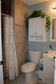NEW!Calming & Peaceful Retreat for R&R*Huge backyard* Minutes to Activities - Image 2