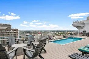 Rooftop Radiance: Modern Elegance in 1BR Condo with BBQ Area - Image 4