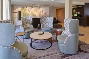 Discover Arts & Culture in a Vibrant Setting! Enjoy Indoor Pool! Pets Allowed! - Image 3