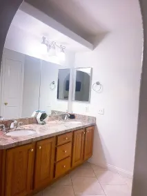 1 Story 5 Bedroom, RV Parking, Hot Spa, Must See Strip View! - Image 5