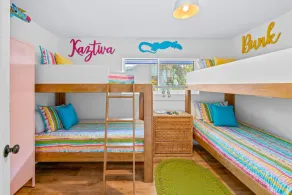 Captiva Village Pool- Home Walkable to Shops, Restaurants, Marina, Beach - Image 5