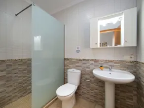 Wonderful private villa for 11 guests with WIFI, private pool, A/C, TV, patio and pets allowed - Image 2