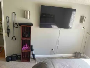 Peaceful ONE bedroom Apartment with at home gym - Image 2