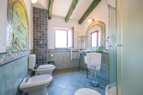 Privat, helt inhägnad och husdjursvänlig poolvilla nära havet - Image 5