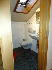 Vacation apartment Wingen, 45sqm, 1 sep. Bedroom, south and east-facing balcony in the Wiechs district - Image 2