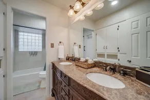 Stunning 5BR 2BA Holiday Home with Private Pool and Cinema - Image 2