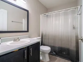 USF & Busch Gardens Townhome Stay - Image 4