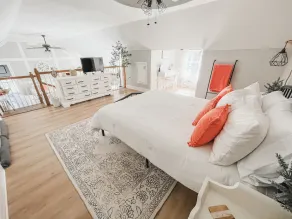 Cozy Comforts! Country living at its finest - just 10 min to downtown Middletown - Image 4