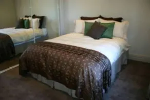 Bluebells Cottage Central Albury - Image 2