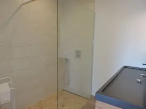 Superb new villa with jacuzzi, on closed garden. - Image 2