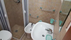 Cosy Apartment Near The Beach With Balcony Air Conditioning Pets Allowed - Image 5