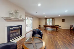 Briarcliff - 3000 sq ft waterfront home w/ private dock, 2 kitchens & pool table - Image 4