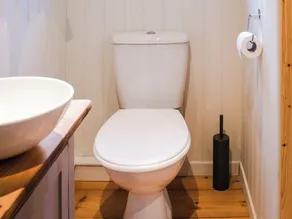 1 chambres à coucher à Devizes - Image 3