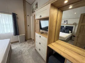 Harrogate Lodge - Sleeps4- South Facing Decking - Image 5