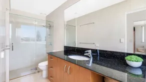 Aqua Solai 9 - Absolute Beachfront Tugun - Min. 3 night stays - Linen Provided - Image 3